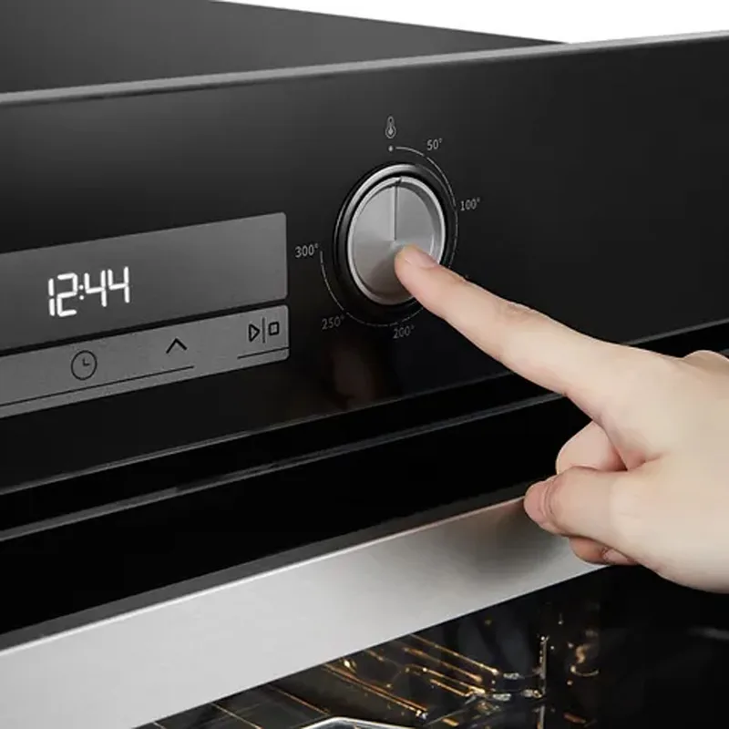 Rinnai RO-E6523M-EB Built-in Oven