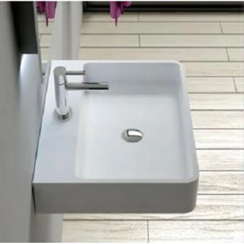 AK600 Wall-Hung Basin