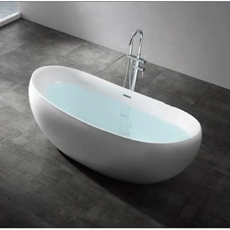BT136 Free Standing Bathtub